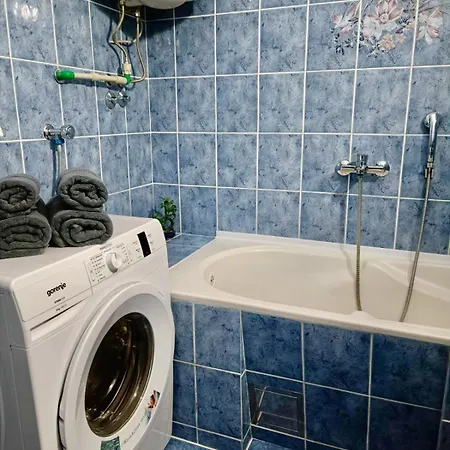 Entire House Floor - 2-bedroom Cozy & Peaceful Apartamento